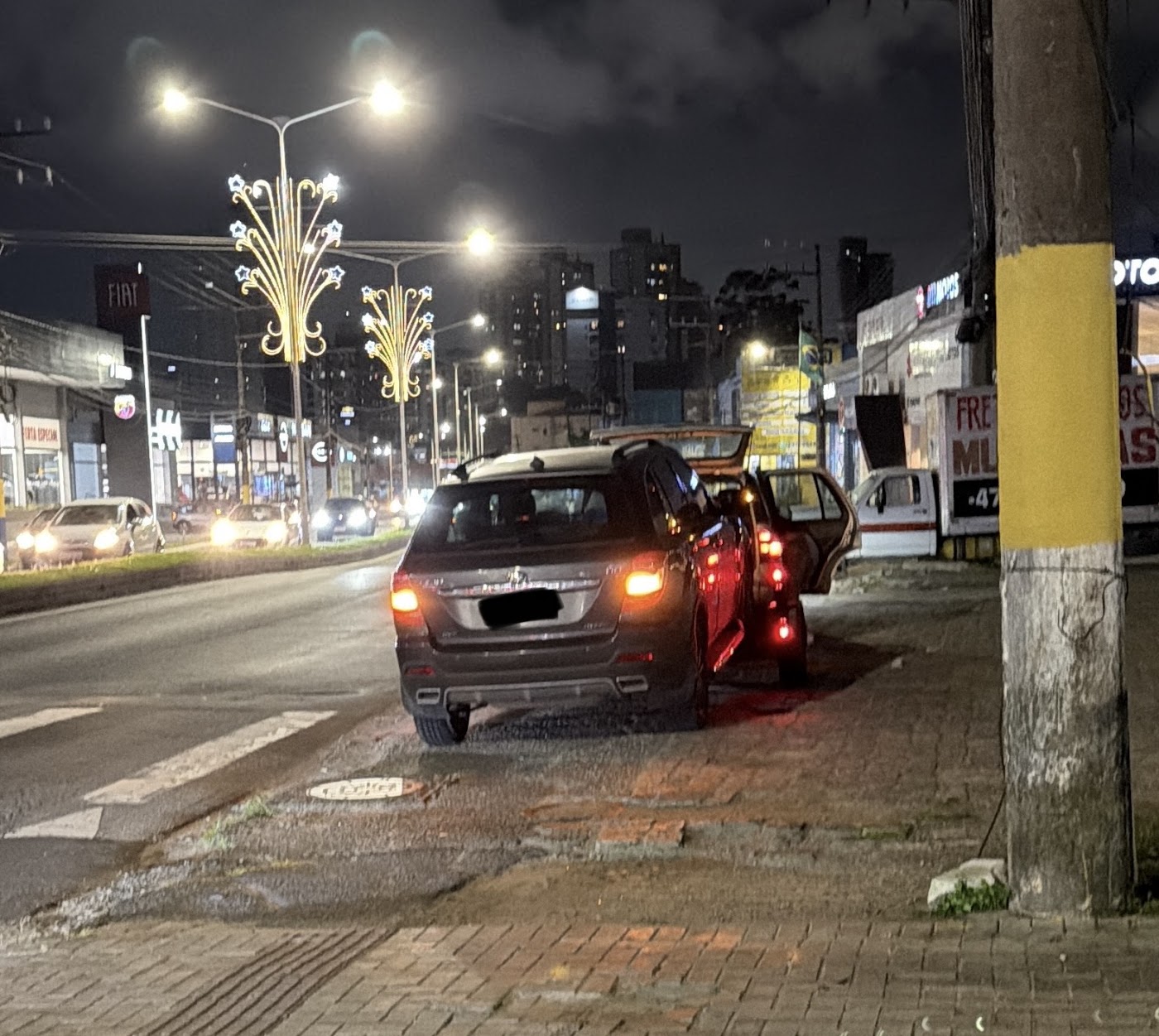 Guincho Imediato atendendo à noite em Itajaí